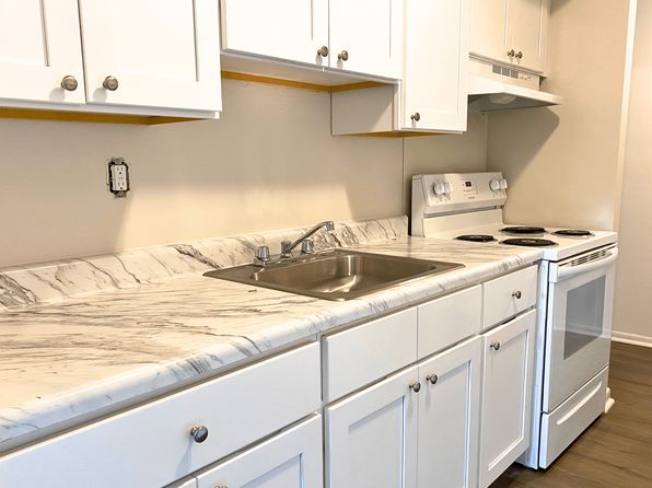 35 W Main St #2713325