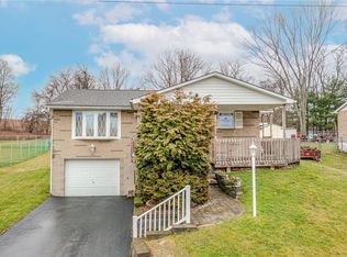 60 Nancy Dr, Jeannette, PA 15644