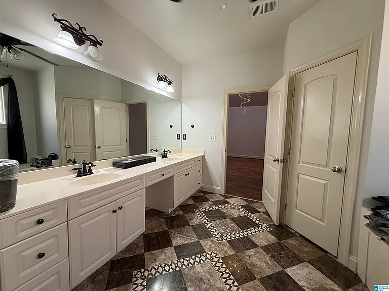 2304 Arbor Glenn — Photo 18