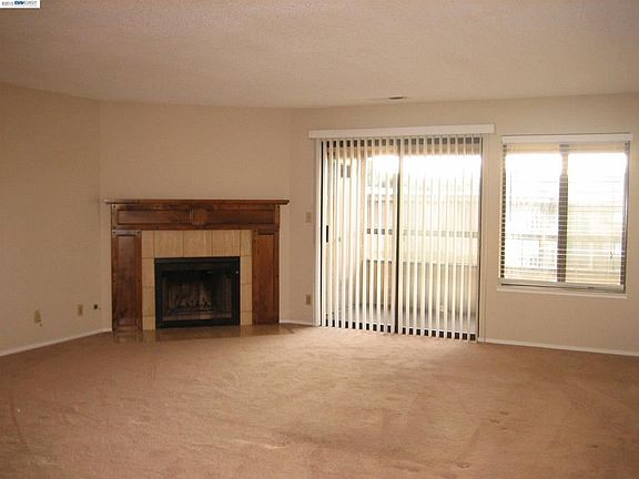 5th image of 26953 Hayward Blvd APT 208