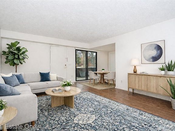 2nd image of 205 E Jolly Rd #1