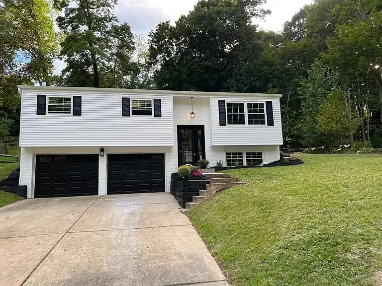 204 Willett Rd — Photo 1