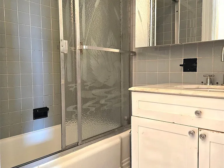 5936 Woodbine St #2 — Photo 7