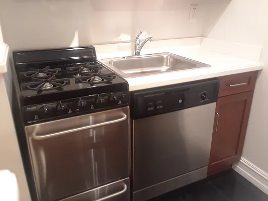 Rented by Metropolitan Property Group | media 6