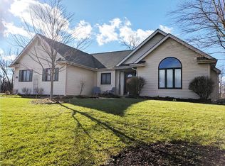 689 Natalie Ln, Lebanon, OH 45036