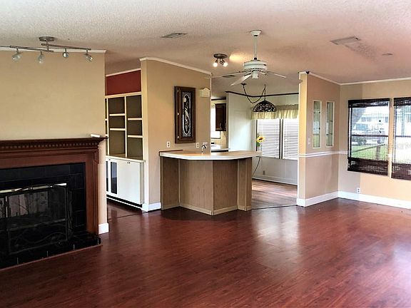 5th image of 15406 Manning Dr