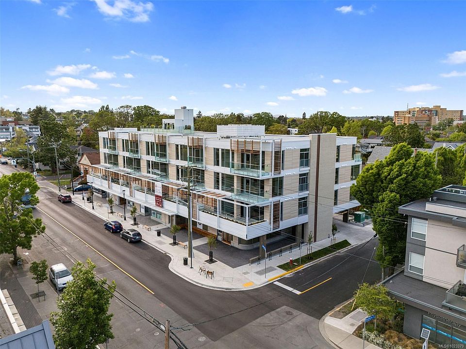 1st image of 1916 Oak Bay Ave #205