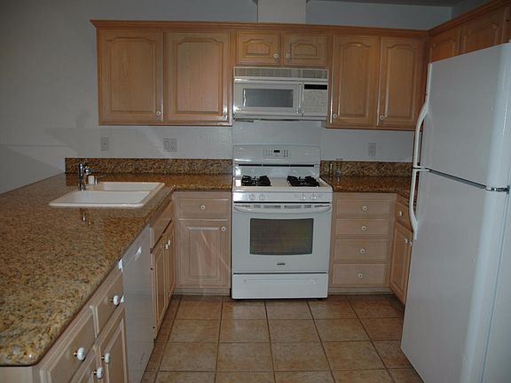 3rd image of 2252 Crespi Ln