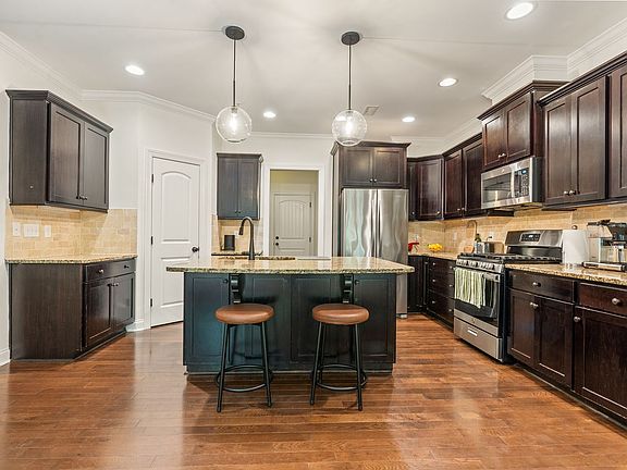 2nd image of 344 Rose Walk