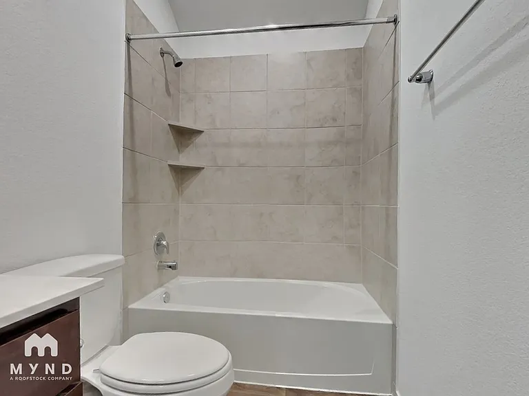 16034 Jordan Meadow Way — Photo 14