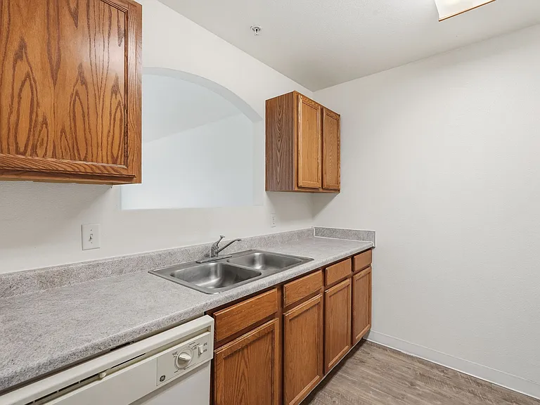 Granite Creek Apartments — Photo 78