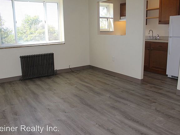 2nd image of 1025 Findley Dr W APT 4