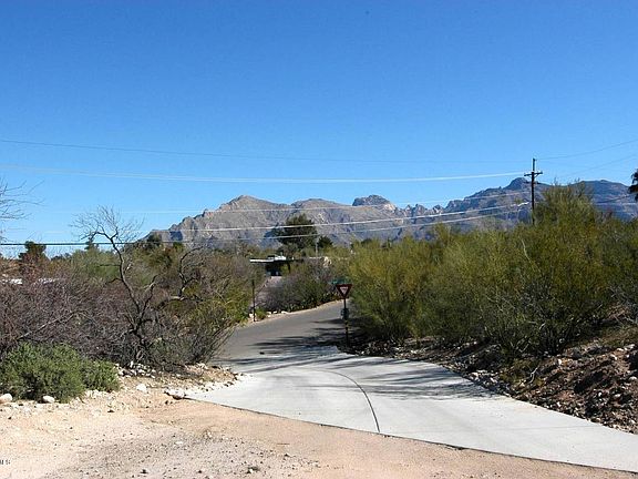 3rd image of 5745 N Bonita Dr