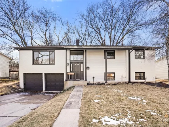 722 N Williams Dr, Palatine, IL 60074