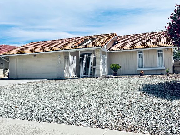 2nd image of 1825 Silver Oak Way