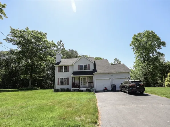 24 Stewart St, Dracut, MA 01826