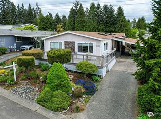 19806 126th Ave NE, Bothell, WA 98011