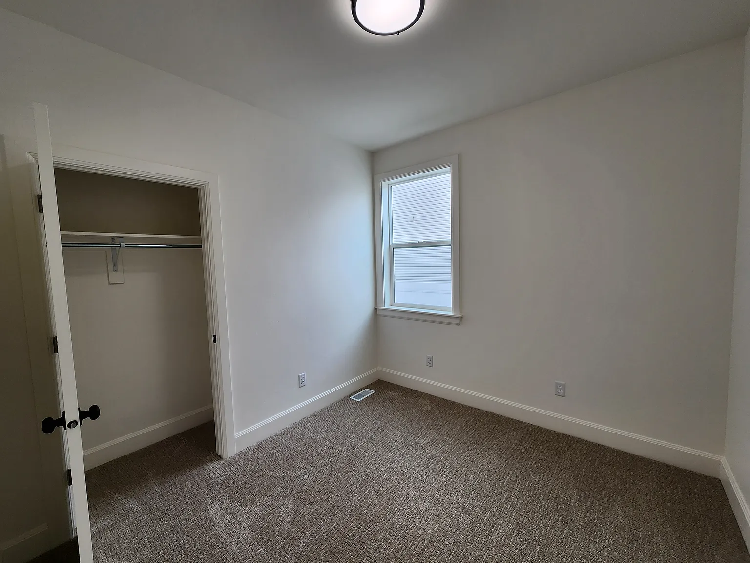 4621 Legacy Village Lane — Photo 3