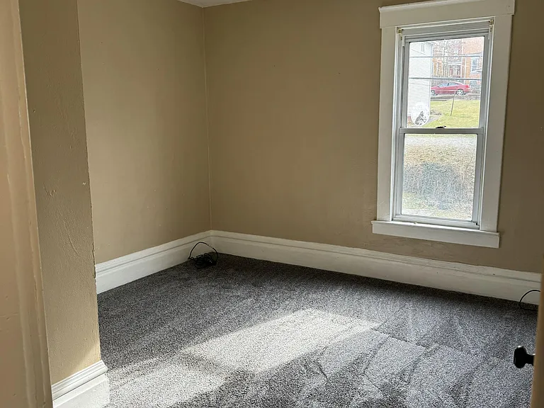 303 N 3rd St #2 — Photo 3