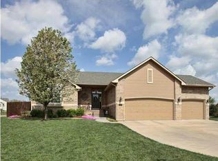 203 Oaktree Ct, Andover, KS 67002
