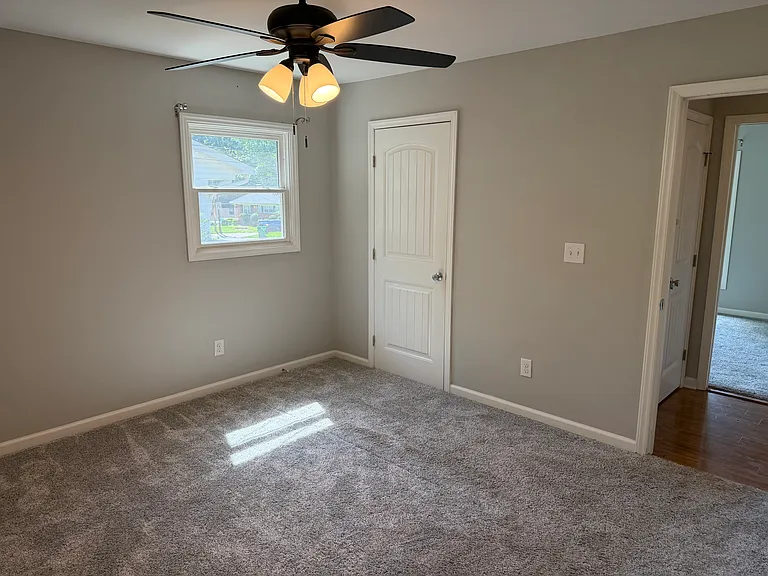 1601 Starbrook Dr — Photo 9