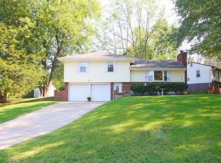 8201 NE 53rd St, Kansas City, MO 64119