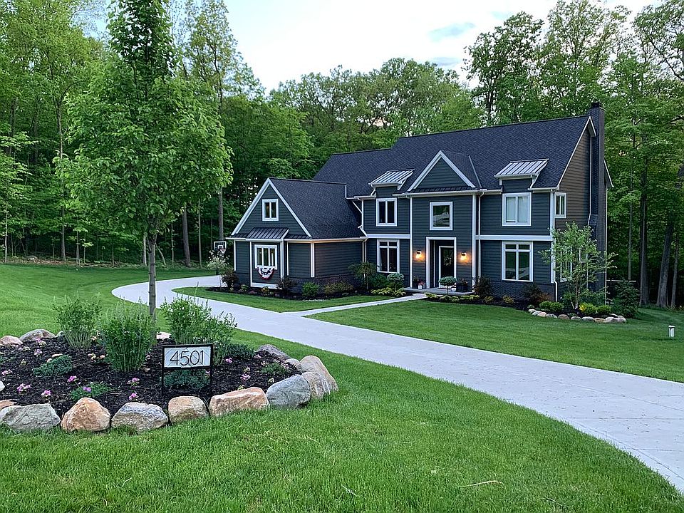 2nd image of 4501 Killarney Dr