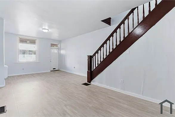 862 E Cornwall St — Photo 19