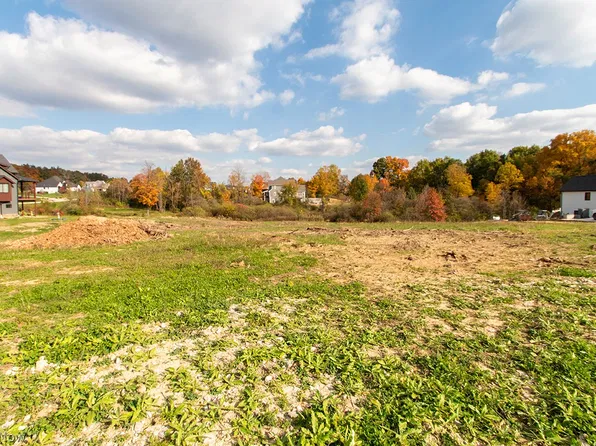 6027 Macdougall Ln, Medina, OH 44256