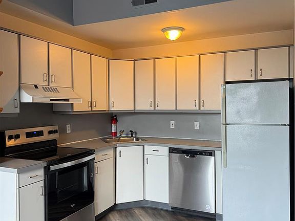 4th image of 11 S 2nd St APT 12