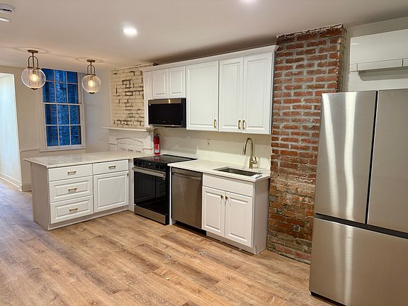 5th image of 2270 Old Sixth Ave #2