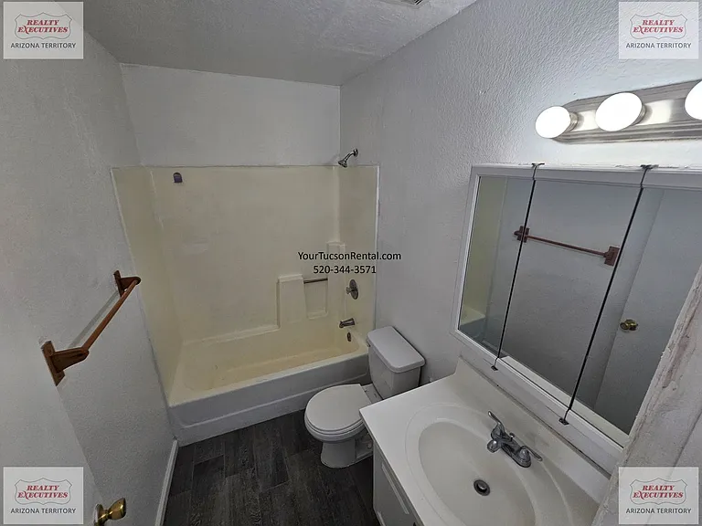 916 S 4th Avenue - Casitas Del Oeste — Photo 15