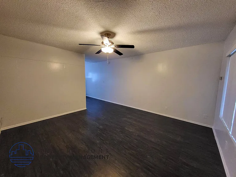 12022 Birch Ave — Photo 9