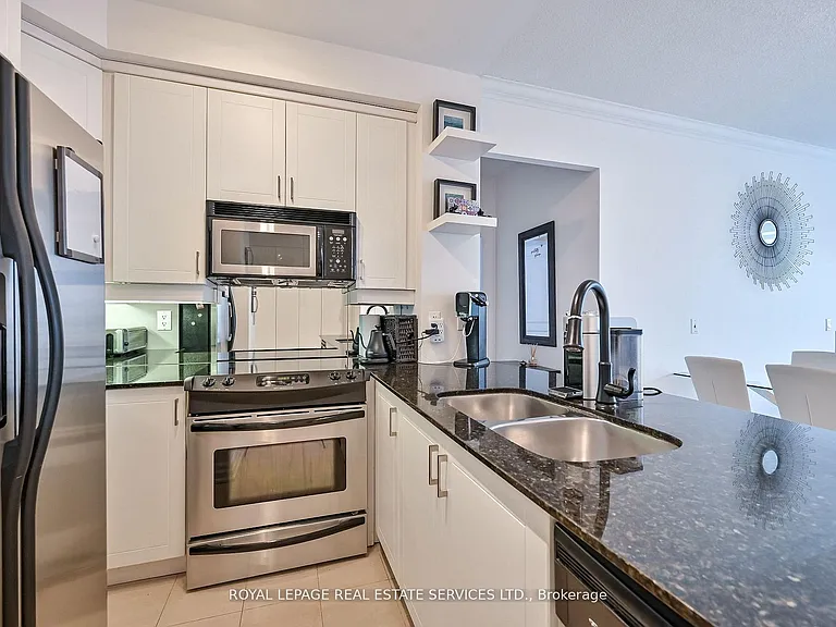 2083 Lake Shore Blvd W #1113 — Photo 5