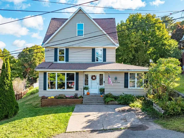 407 Quincy St, Houghton, MI 49931