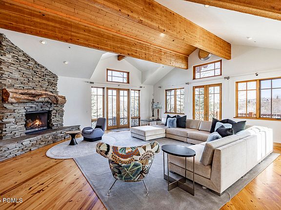 3rd image of 2667 Aspen Springs Dr