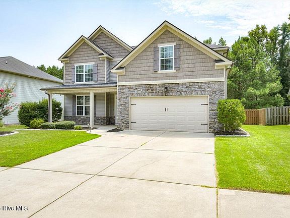2nd image of 1038 Lancaster Way