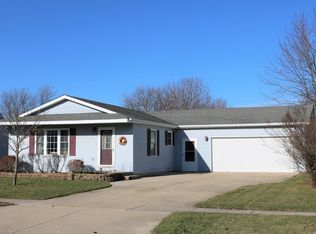 321 Willis Ave, Rochelle, IL 61068