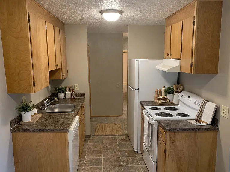 1501 N Glen (Adams) 2 Bed/1 Bath
