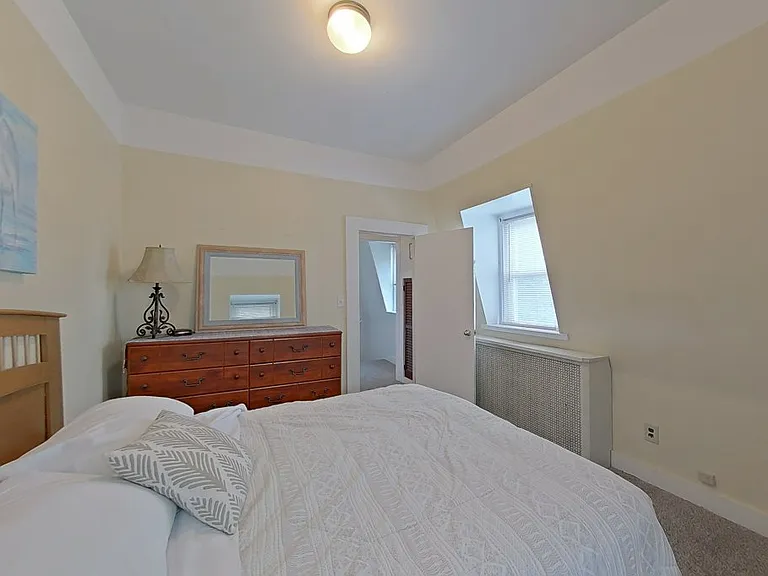 36 Dixon St — Photo 25