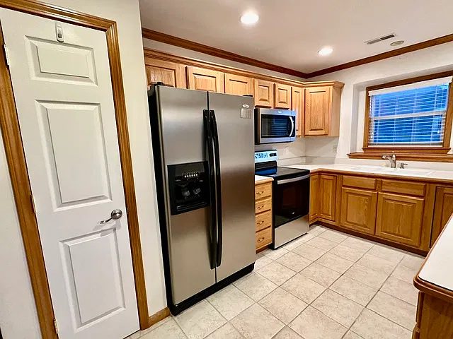 3 bed, 1486 sqft, $2,300 — Photo 2