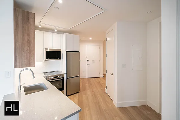 Rented by Highline Residential | media 30