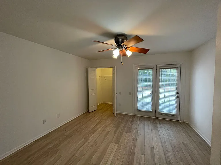 4865 Habersham Ln — Photo 23