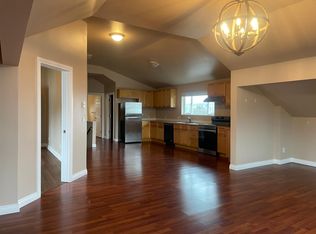 509 4th St #203, Anacortes, WA 98221