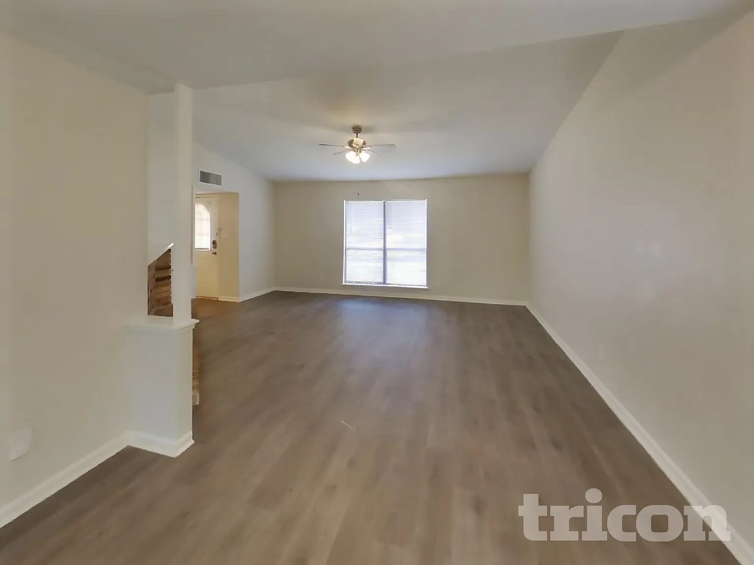 2106 Newbury Drive Arlington TX — Photo 3