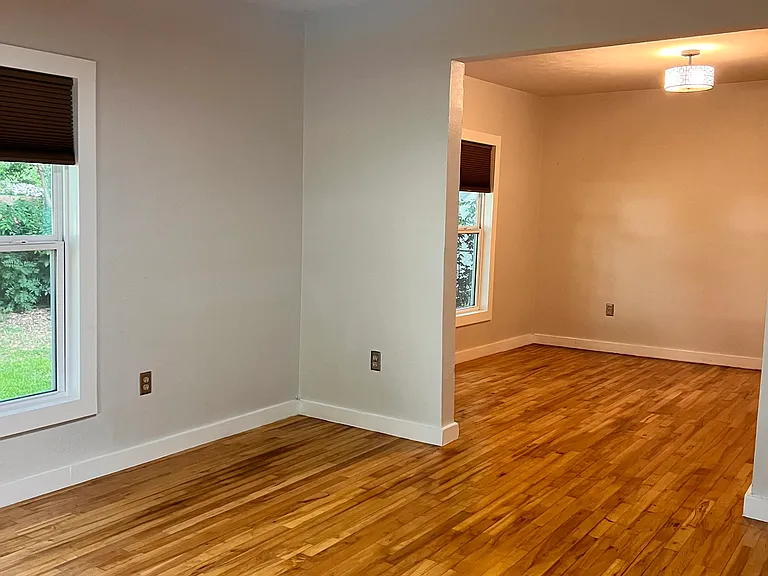 508 W Erwin Ave — Photo 15
