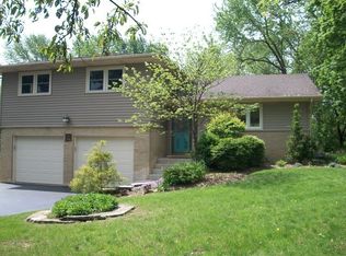 10S220 Alan Rd, Naperville, IL 60564