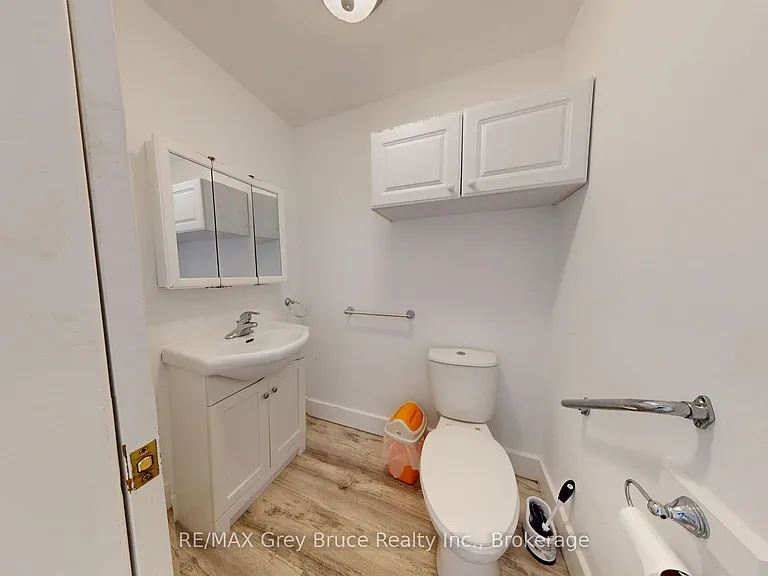 218 Denmark St — Photo 7