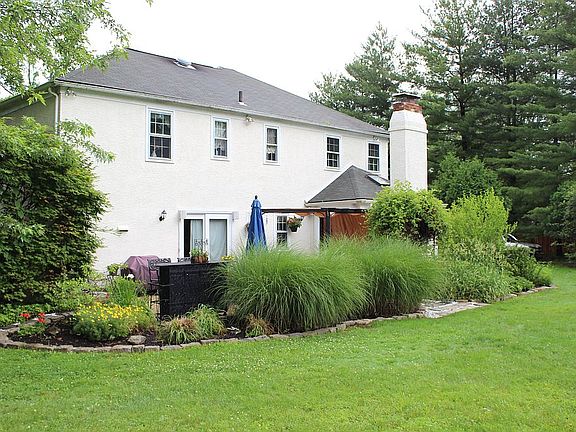 5th image of 1792 Jennings Way