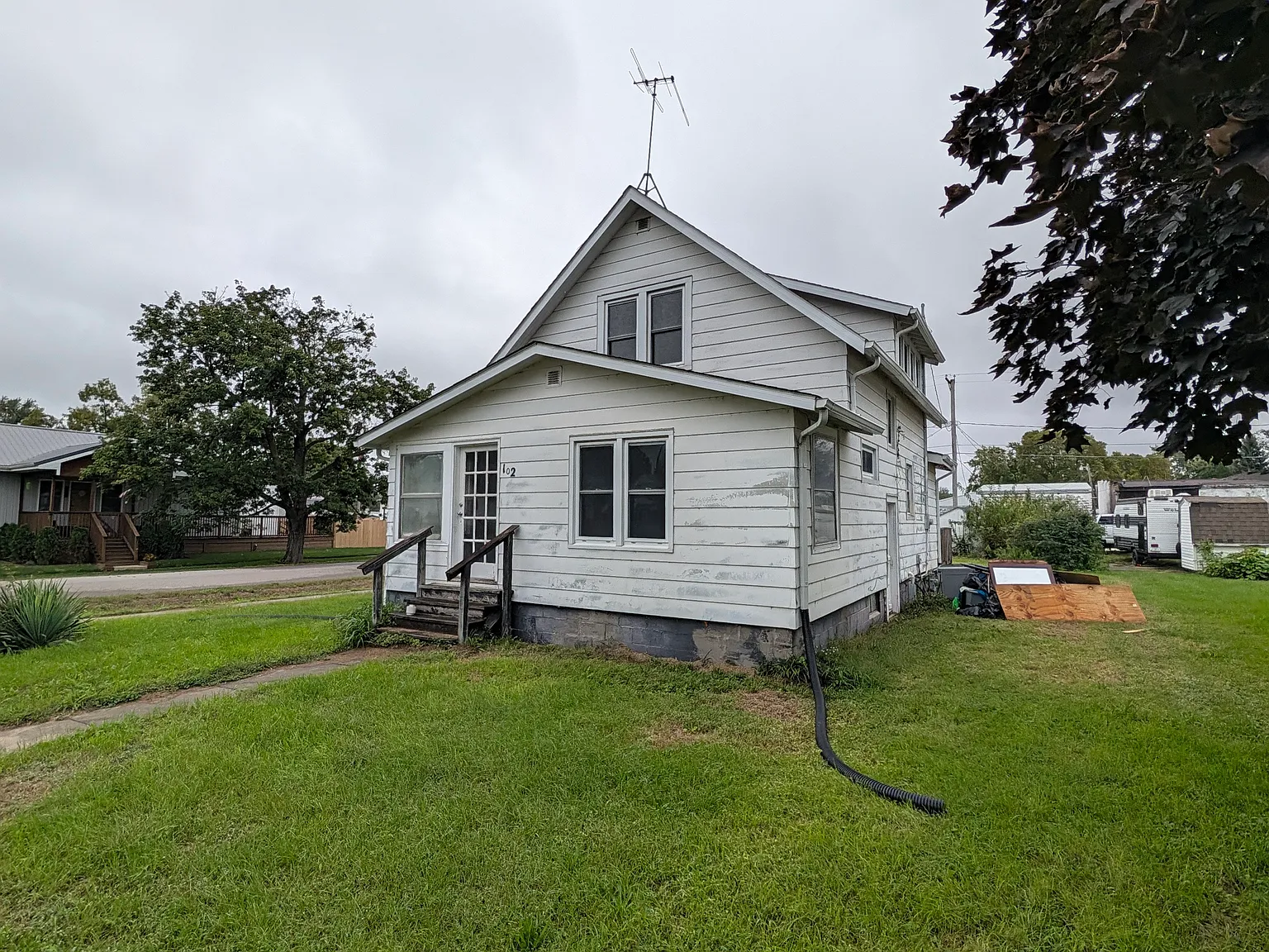 3 bed, 1156 sqft, $1,100 — Photo 3